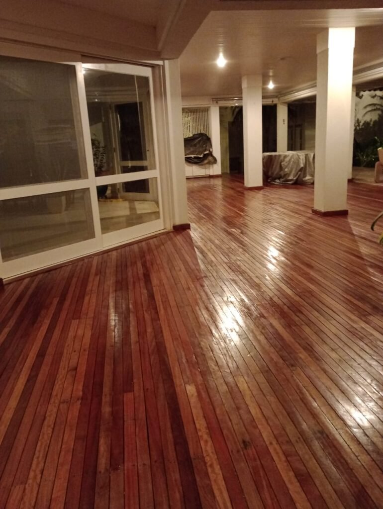 Rei-do-Deck-de-Madeira-Litoral